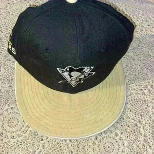 New Era Cap Company youth Pittsburgh Penguins flat brimmed cap